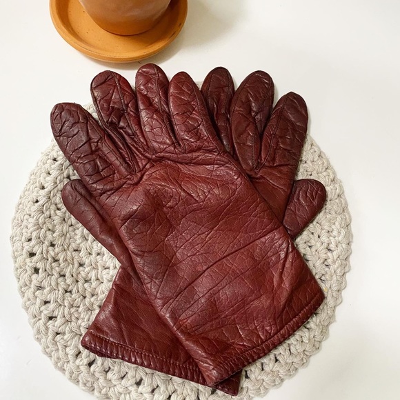 Vintage maroon leather gloves - Picture 2 of 2